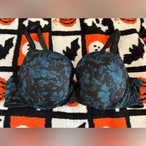 Torrid T Shirt Push Up Bra 40B